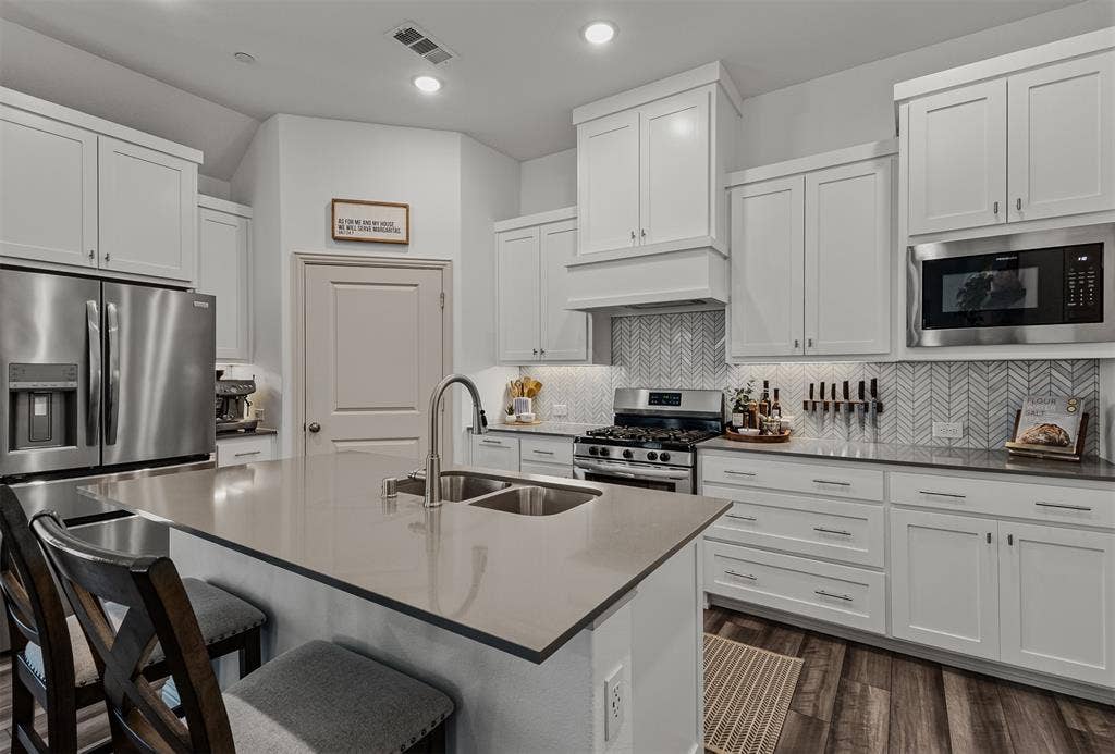 Kitchen of 1005 4th St, Argyle, TX in Harvest in Denton County, Texas
