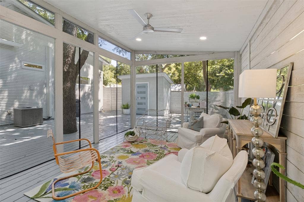 8820 Eustis Avenue, Dallas, TX 75218 Screened pavilion