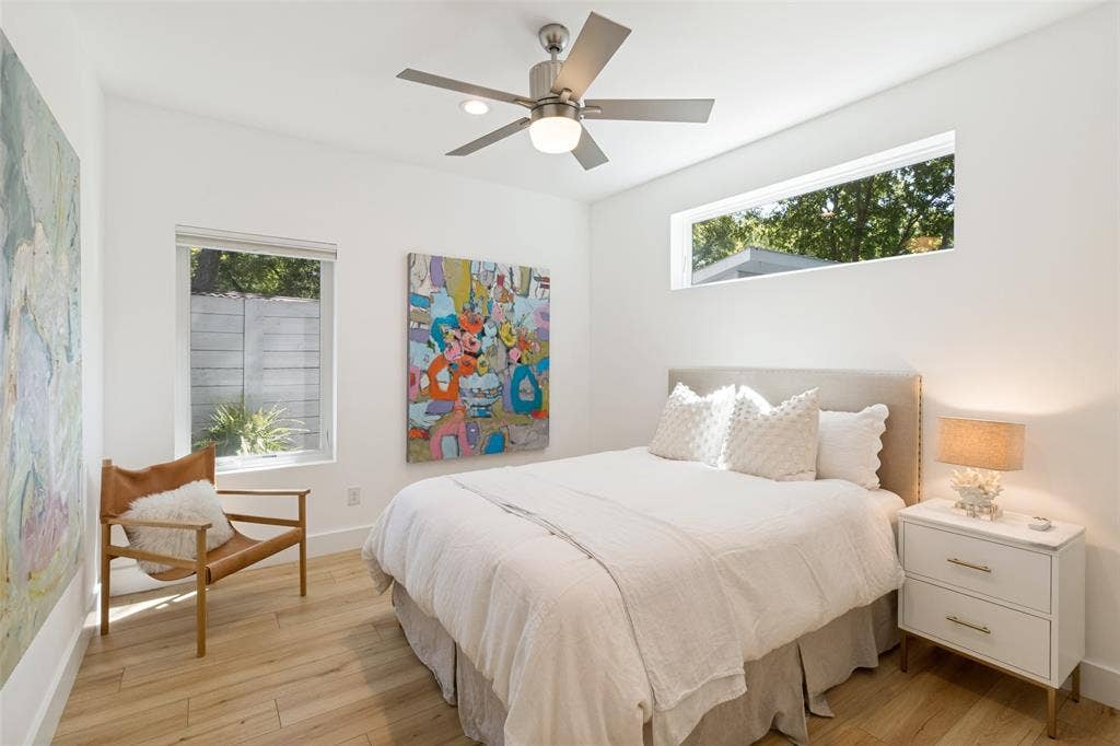 8820 Eustis Avenue, Dallas, TX 75218 8820 Eustis Avenue, Dallas, TX 75218