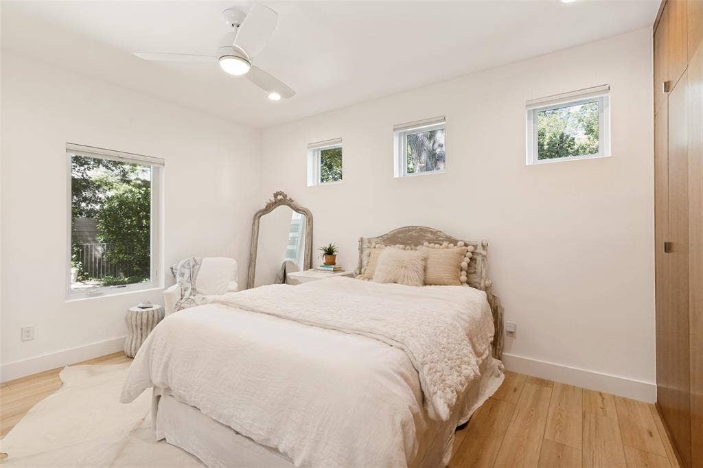 8820 Eustis Avenue, Dallas, TX 75218 8820 Eustis Avenue, Dallas, TX 75218
