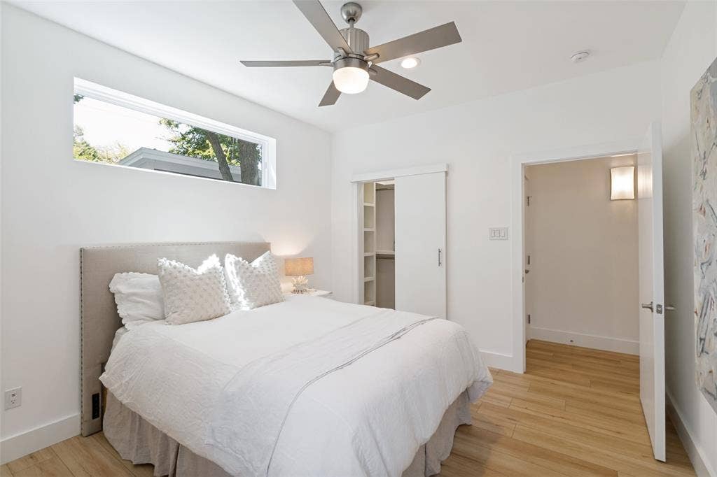 8820 Eustis Avenue, Dallas, TX 75218 8820 Eustis Avenue, Dallas, TX 75218