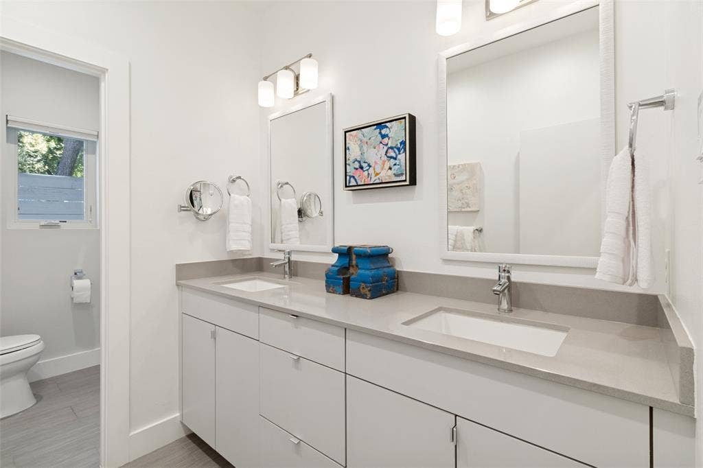 8820 Eustis Avenue, Dallas, TX 75218 8820 Eustis Avenue, Dallas, TX 75218
