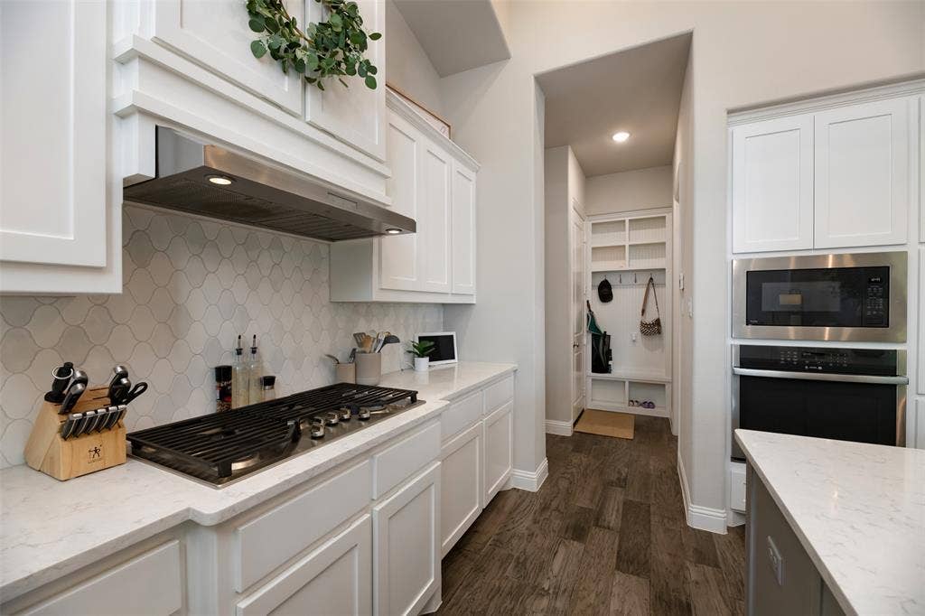 1109 10th Street, Argyle, TX 76226 Kitchen
