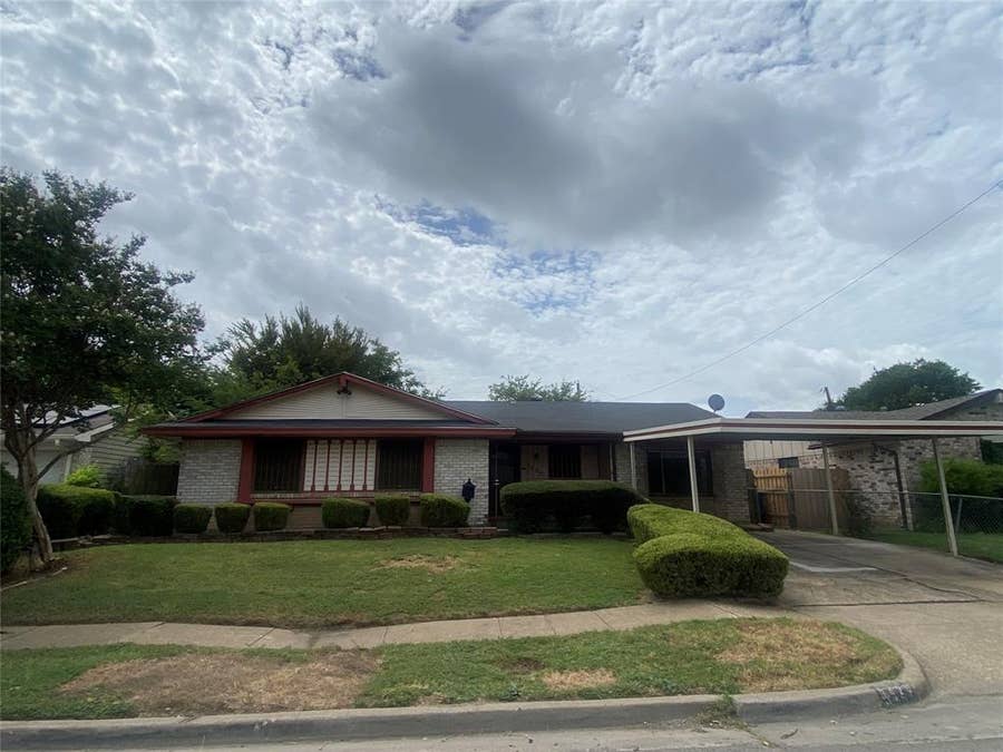 Property photo for 3420 Pacesetter Drive, Dallas, TX