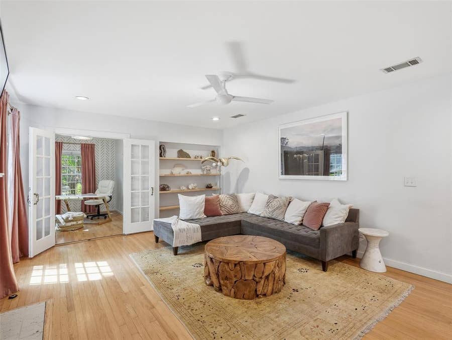 Property photo for 1429 El Campo Drive, Dallas, TX