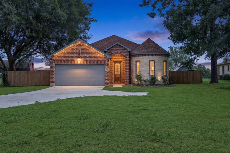 Property photo for 1202 Commerce Drive, Greenville, TX