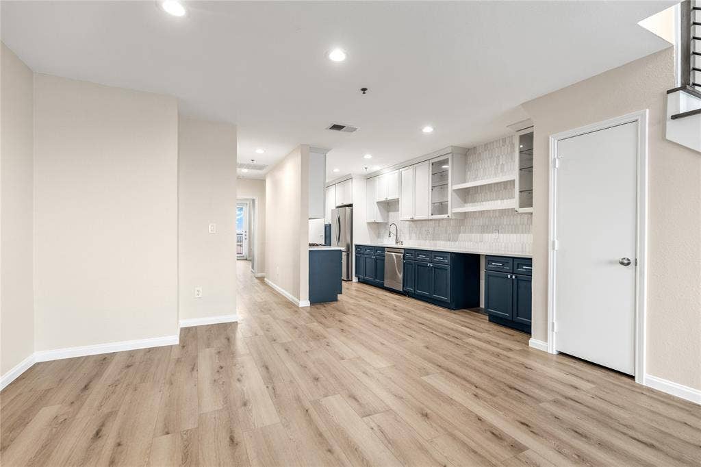 4611 Travis Street, #801B, Dallas, TX 75205 4611 Travis Street, #801B, Dallas, TX 75205