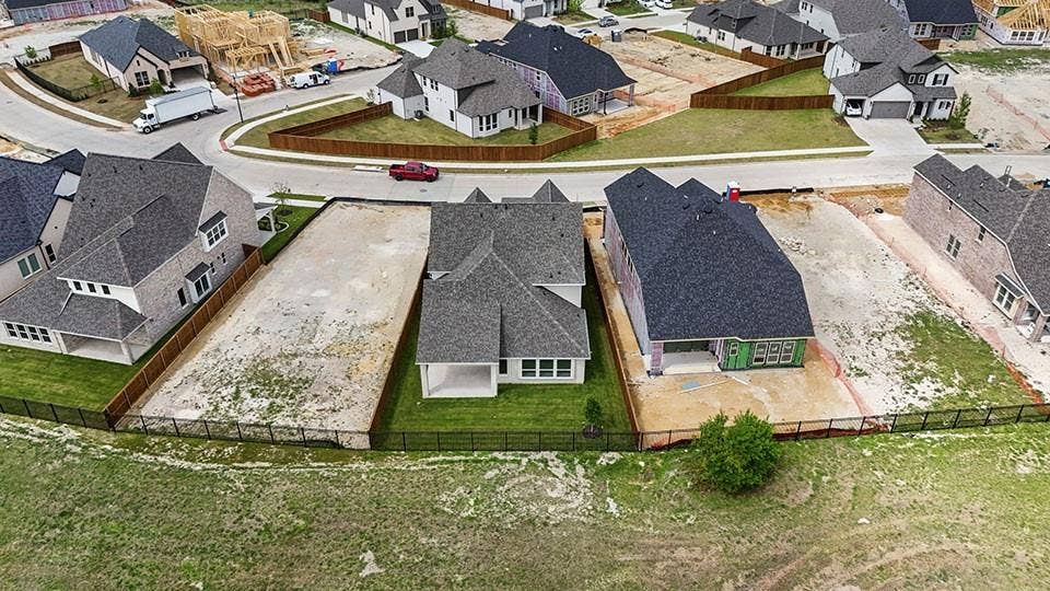 6316 Simone Avenue, McKinney, TX 75071 6316 Simone Avenue, McKinney, TX 75071