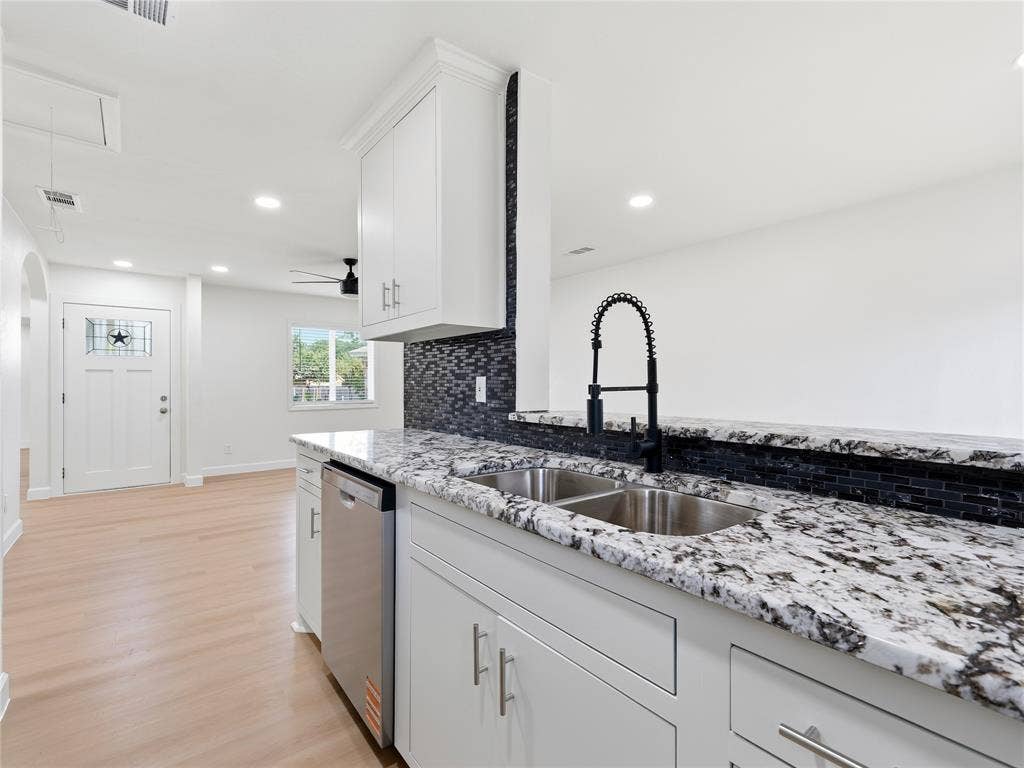 6400 Patino Court, Watauga, TX 76148 6400 Patino Court, Watauga, TX 76148