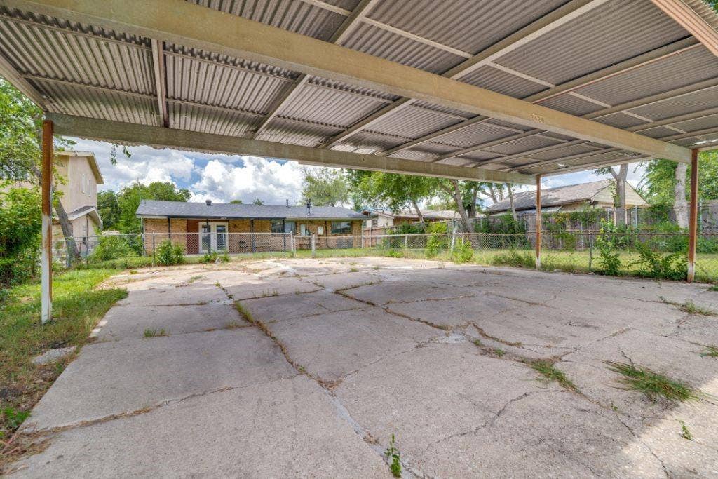 2426 Whit Drive, Mesquite, TX 75150 2426 Whit Drive, Mesquite, TX 75150