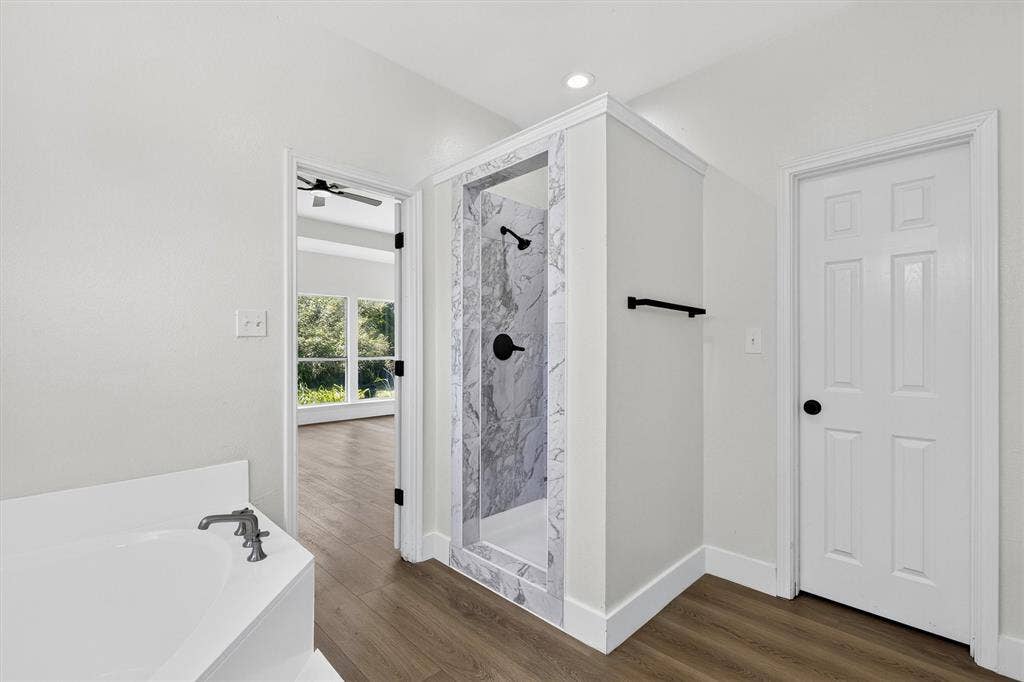 214 Pearly Top Drive, Glenn Heights, TX 75154