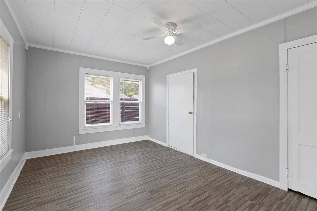 2821 Gladstone Drive, Dallas, TX 75211