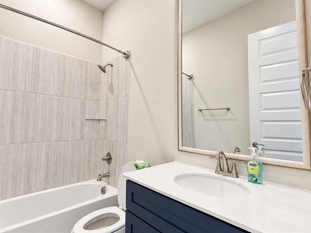 2524 Ballaster Mews, Rowlett, TX 75088 2524 Ballaster Mews, Rowlett, TX 75088