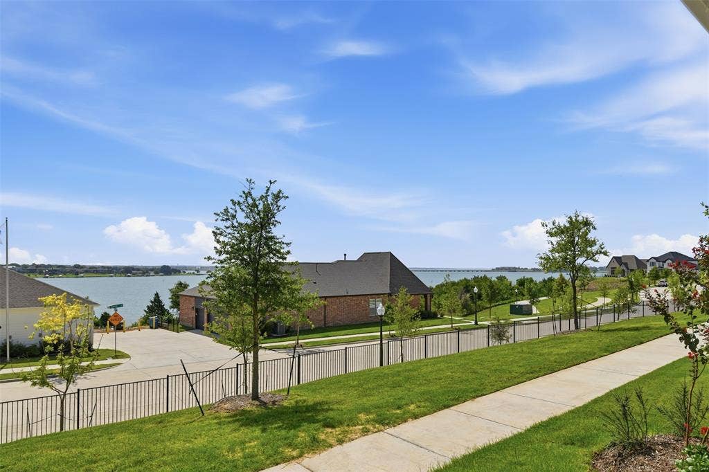 2524 Ballaster Mews, Rowlett, TX 75088 2524 Ballaster Mews, Rowlett, TX 75088