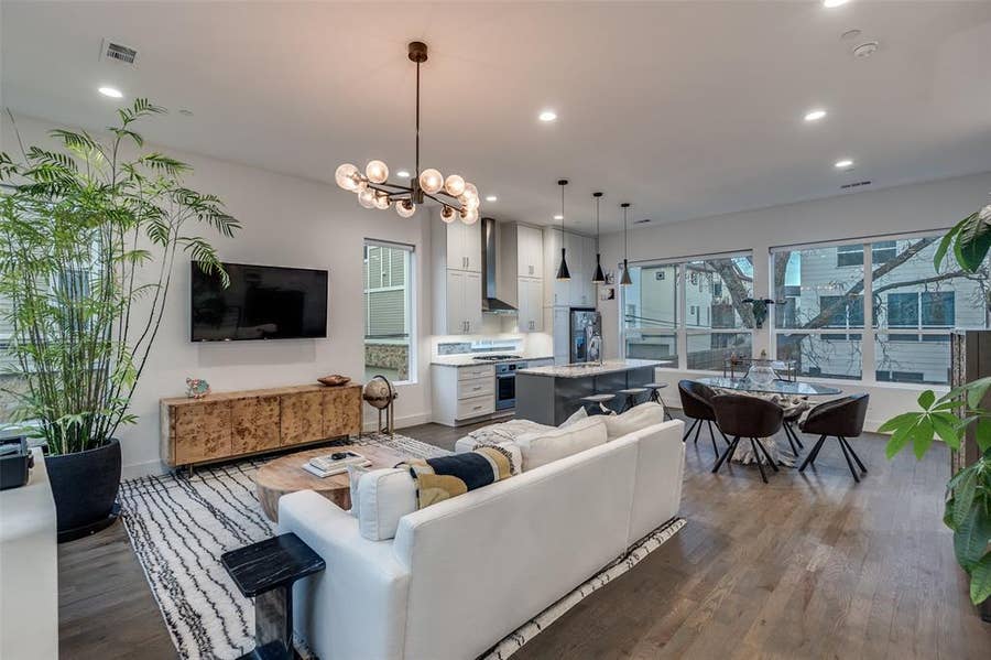 Property photo for 5915 Lindell Avenue, #105, Dallas, TX