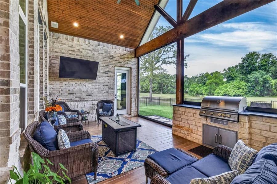Property photo for 181 Colonial Drive, Mabank, TX