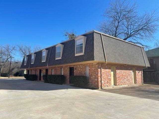 Property photo for 915 N Elm Street, #4, Denton, TX