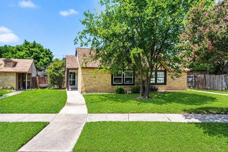 Property photo for 514 Matterhorn Street, Cedar Hill, TX