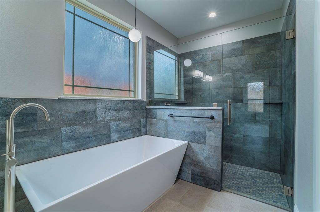 8319 Deep Green Drive, Dallas, TX 75249