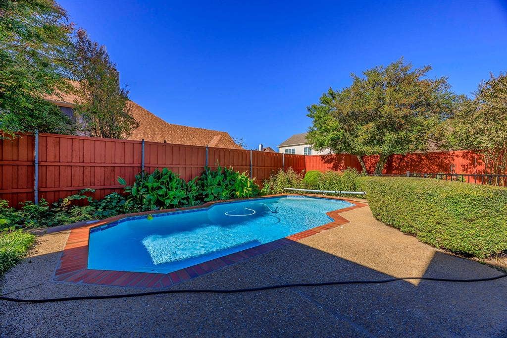 2705 Trophy Drive, Plano, TX 75025 2705 Trophy Drive, Plano, TX 75025