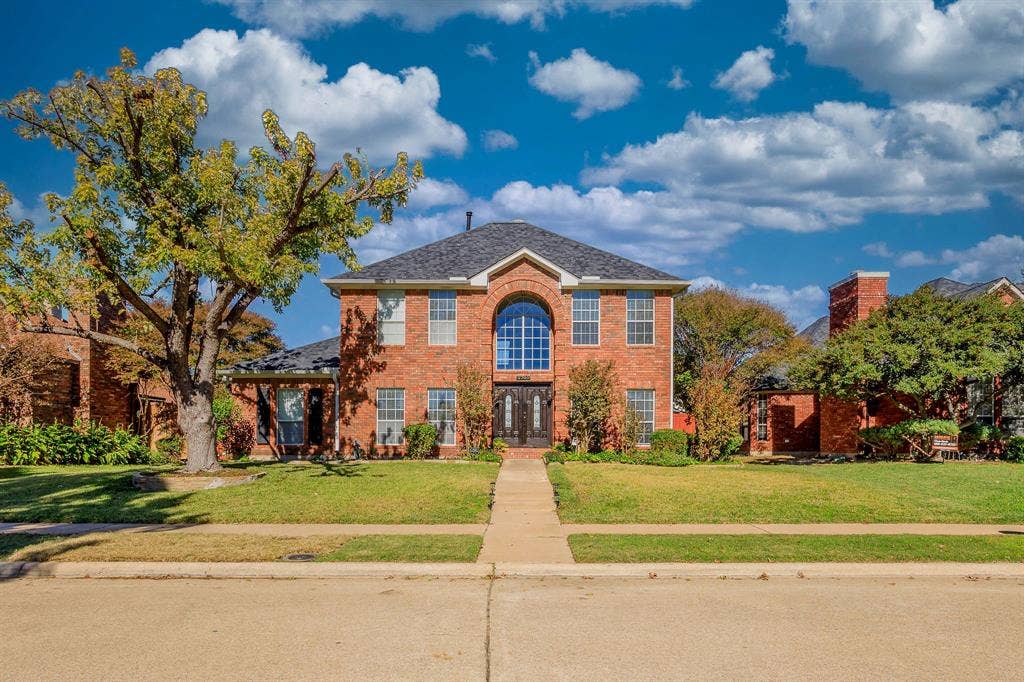 2705 Trophy Drive, Plano, TX 75025 2705 Trophy Drive, Plano, TX 75025