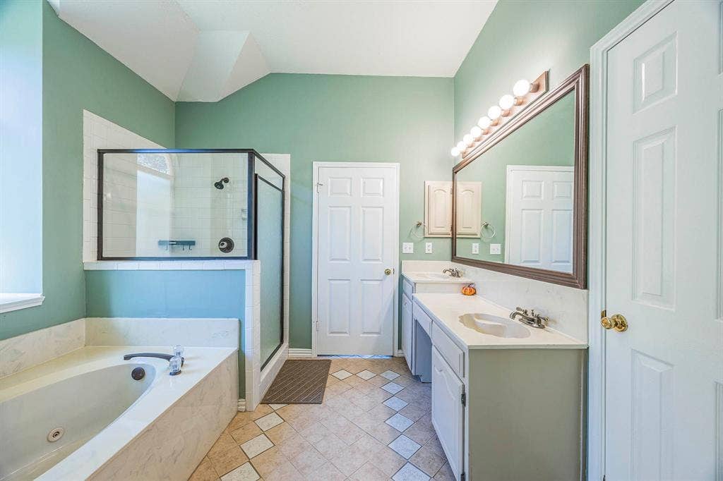 2705 Trophy Drive, Plano, TX 75025 2705 Trophy Drive, Plano, TX 75025