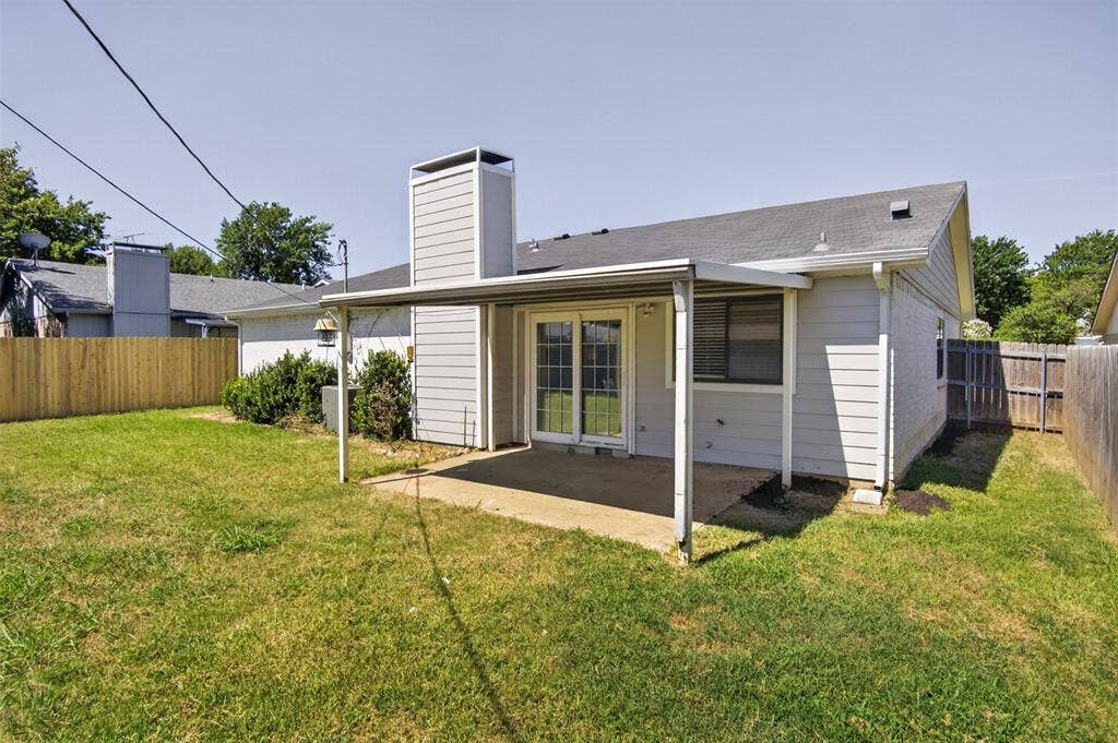 1915 Lavon Creek Lane, Arlington, TX 76006 1915 Lavon Creek Lane, Arlington, TX 76006