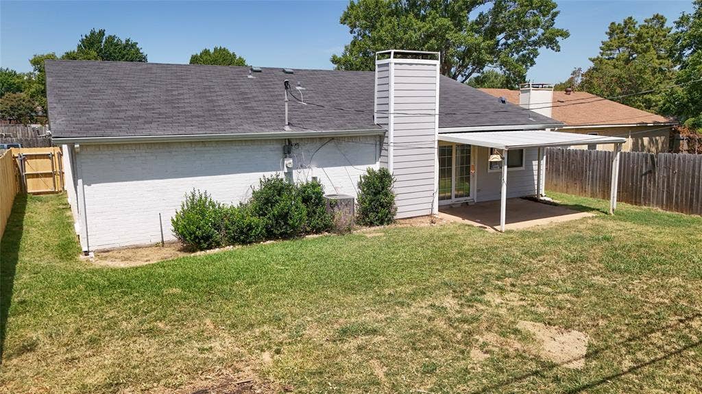 1915 Lavon Creek Lane, Arlington, TX 76006 1915 Lavon Creek Lane, Arlington, TX 76006