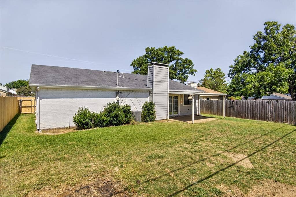 1915 Lavon Creek Lane, Arlington, TX 76006 1915 Lavon Creek Lane, Arlington, TX 76006