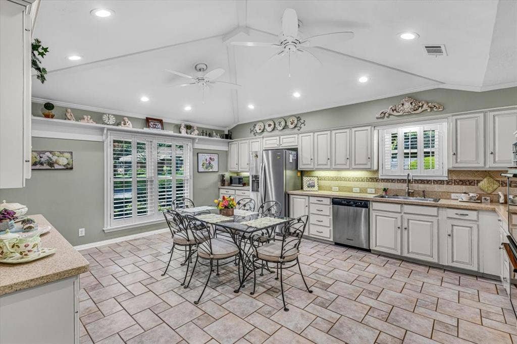 1609 Lake Hill Lane, Plano, TX 75023 1609 Lake Hill Lane, Plano, TX 75023