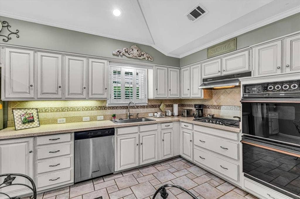 1609 Lake Hill Lane, Plano, TX 75023 1609 Lake Hill Lane, Plano, TX 75023