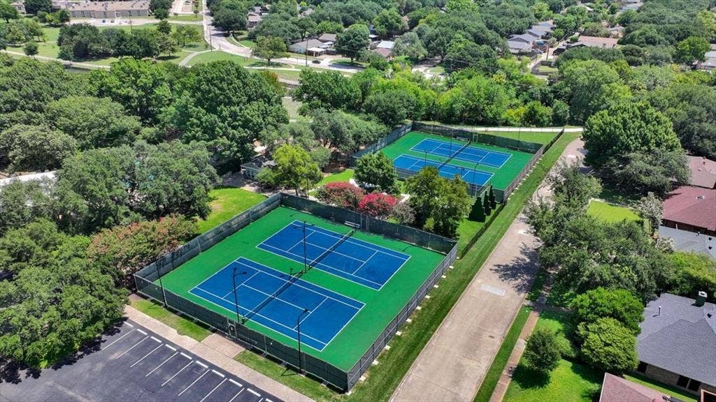 1609 Lake Hill Lane, Plano, TX 75023 1609 Lake Hill Lane, Plano, TX 75023