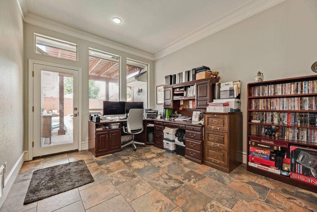 419 N Winding Oaks Drive, Wylie, TX 75098 Office
