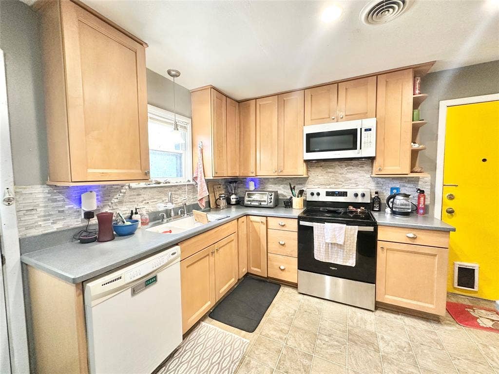 1317 Linden Drive, Denton, TX 76201 1317 Linden Drive, Denton, TX 76201