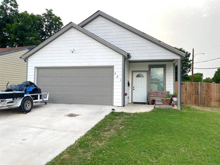 Property photo for 321 15th Street, Grand Prairie, TX