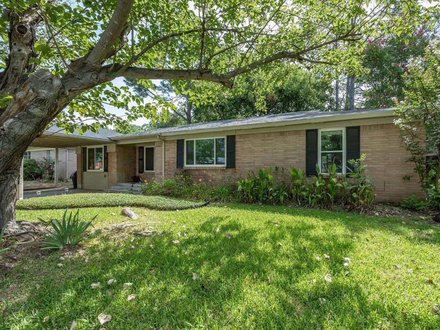 Property photo for 828 Billie Ruth Lane, Hurst, TX