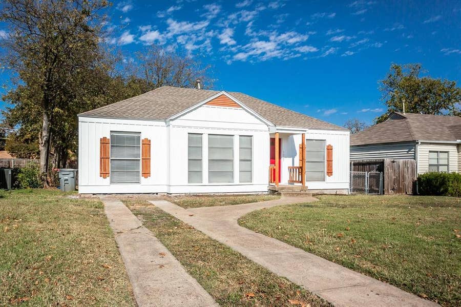 Property photo for 5829 E MOCKINGBIRD Lane, Dallas, TX