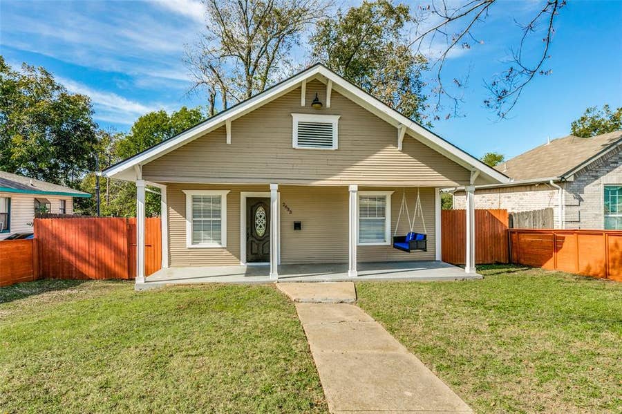 Property photo for 2633 S Denley Drive, Dallas, TX