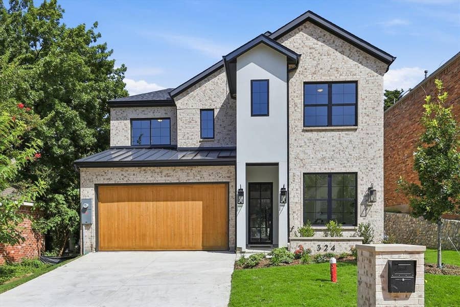 Property photo for 324 Valiant Drive, Rockwall, TX