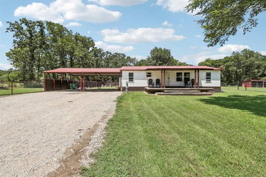 Property photo for 11421 County Road 4020, Kemp, TX