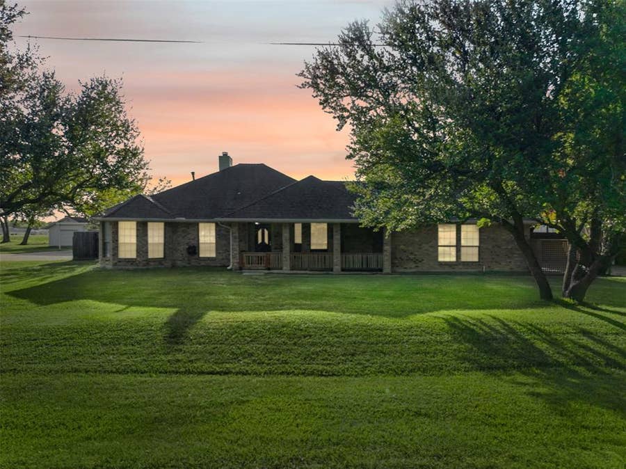 Property photo for 309 Josey Lane, Red Oak, TX