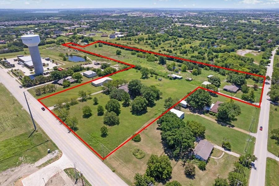 Property photo for 111 E Monte Carlo Boulevard, Princeton, TX