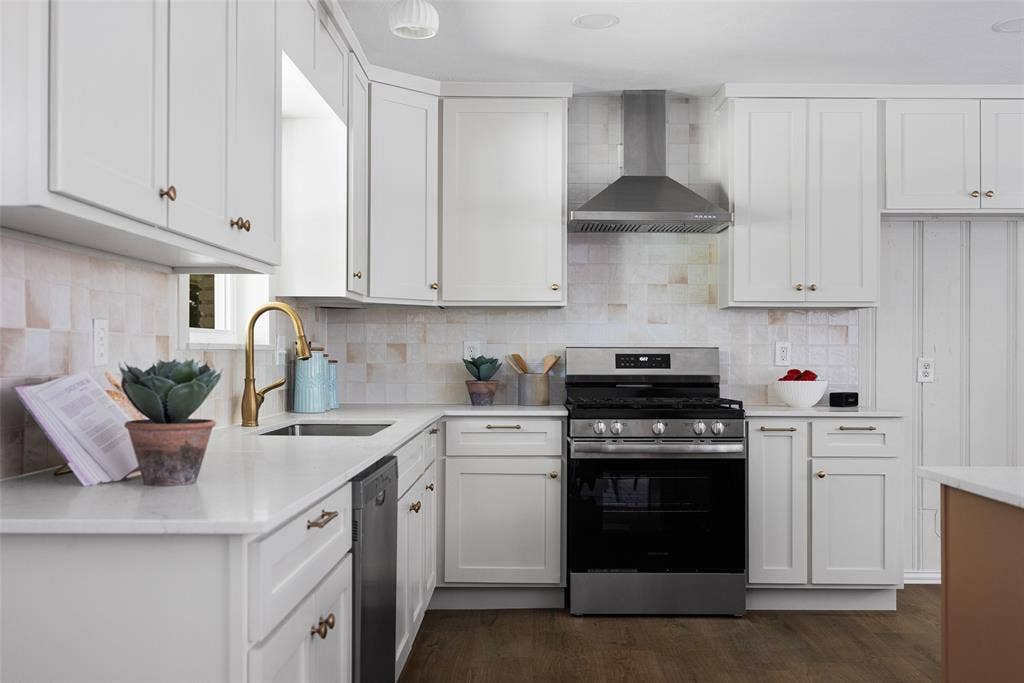716 Mayrant Drive, Dallas, TX 75224