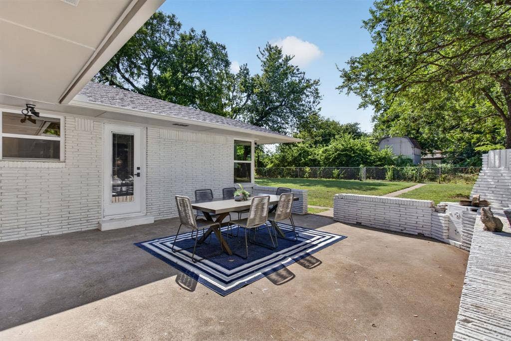 716 Mayrant Drive, Dallas, TX 75224