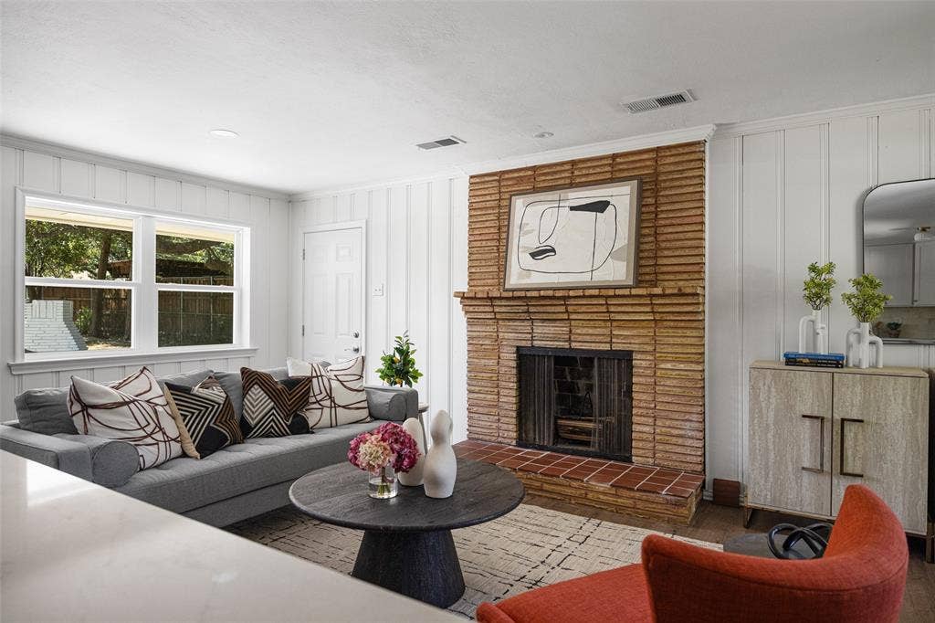 716 Mayrant Drive, Dallas, TX 75224