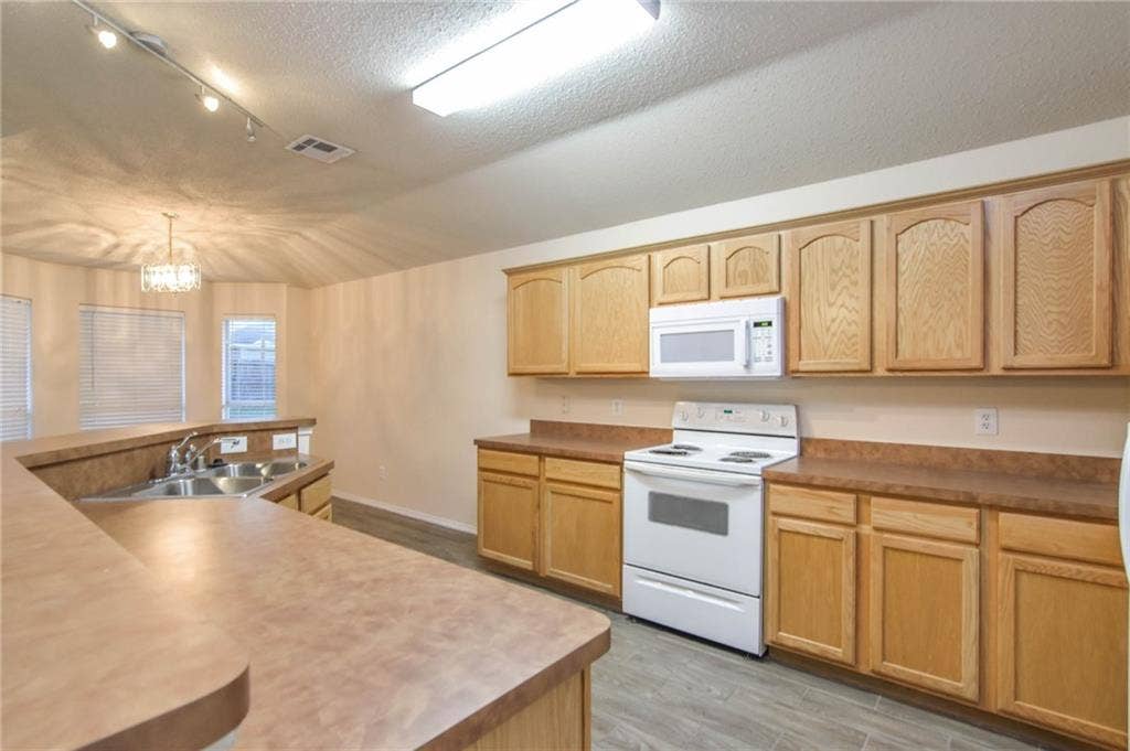5505 Cedar Elm Drive, McKinney, TX 75070 5505 Cedar Elm Drive, McKinney, TX 75070
