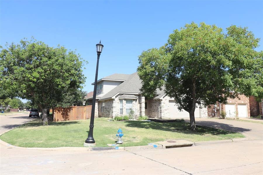 Property photo for 7901 Stonehaven Lane, Rowlett, TX