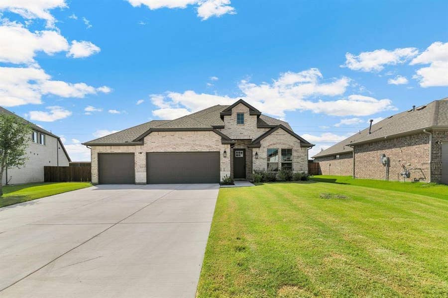 Property photo for 1630 Havenrock Drive, Forney, TX