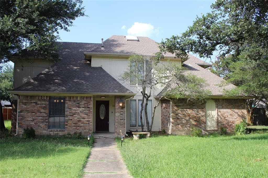 4037 Leon Drive, Plano, TX 75074 4037 Leon Drive, Plano, TX 75074