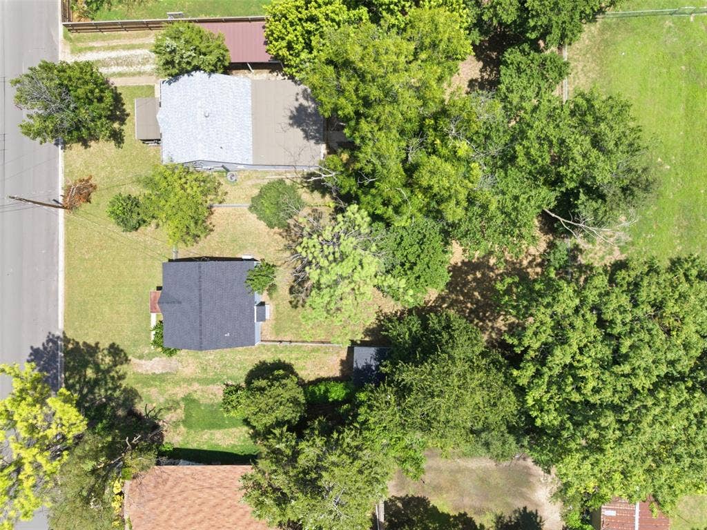 707 W Water Street, Weatherford, TX 76086 707 W Water Street, Weatherford, TX 76086